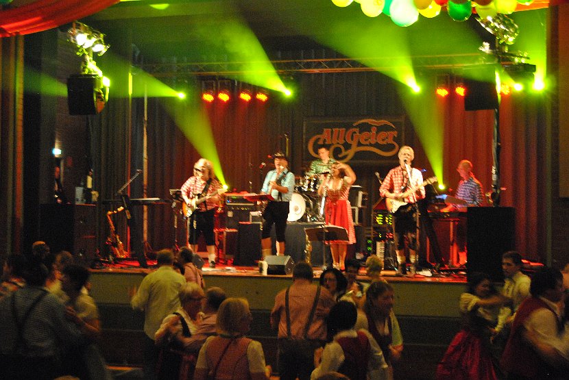 13 09 27 Partynacht in Tracht 2013 (195)